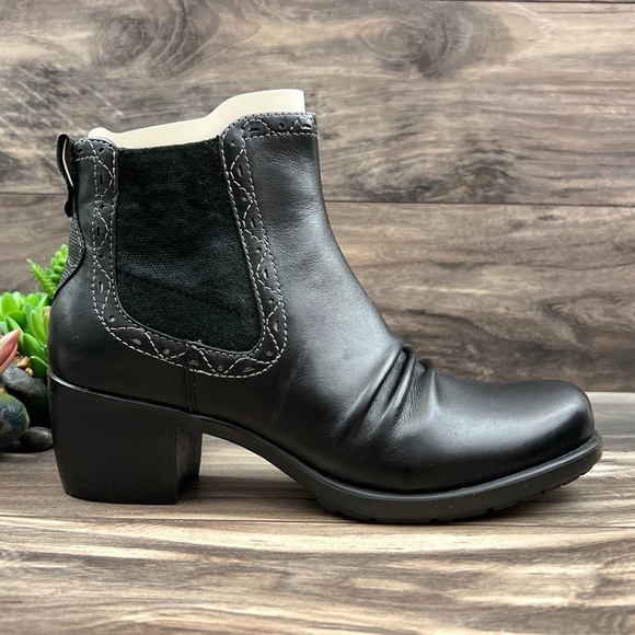 NIB Earth Denali Aspect Black Leather Pull On Ankle Bootie Boots 8M 39 - Picture 6 of 12